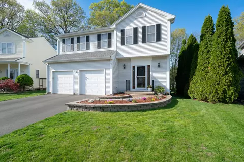 73 Pepper Bush Ln, Newington, CT 06111
