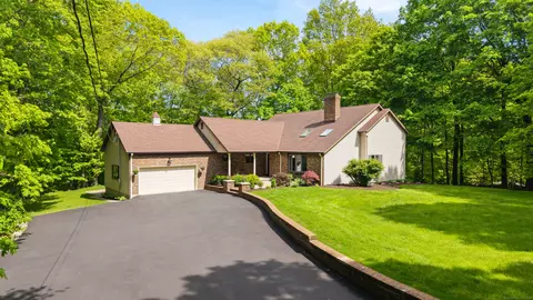15 Ball Pond Rd, Danbury, CT 06811