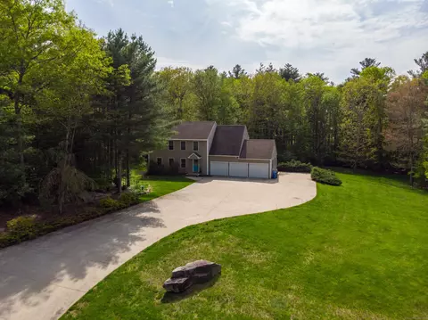 11 Pine Knolls Dr, Killingly, CT 06241