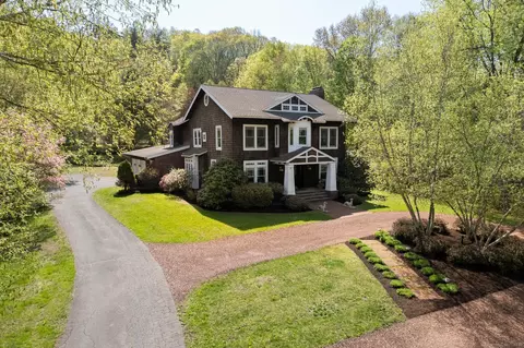 64 E Weatogue St, Simsbury, CT 06070