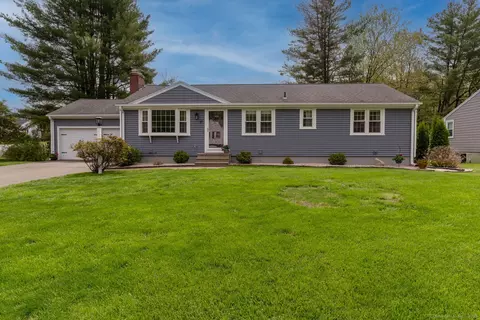 47 Glenview Dr, Berlin, CT 06037
