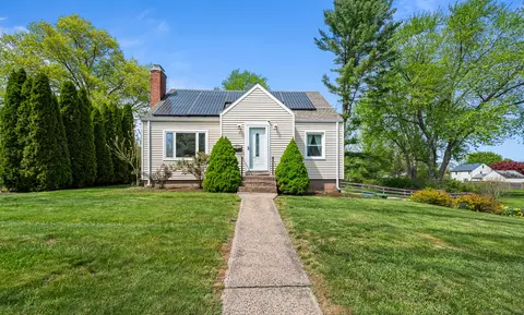 3 Grace Ln, Cromwell, CT 06416