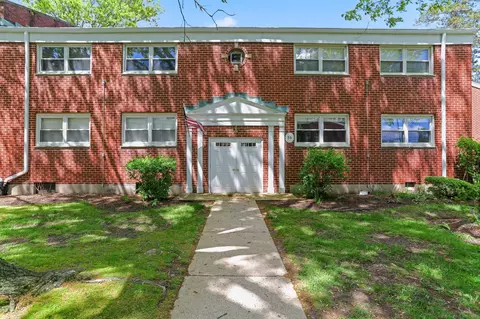 36 Courtland Avenue Ave #3, Stamford, CT 06902