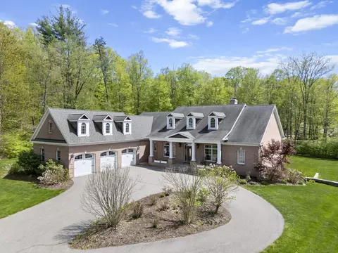 15 Hickory Hill Rd, Avon, CT 06001