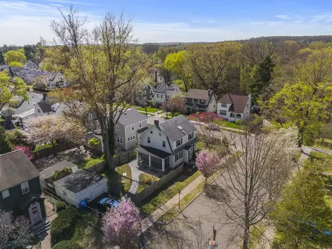 58 Norris St, Hamden, CT 06517