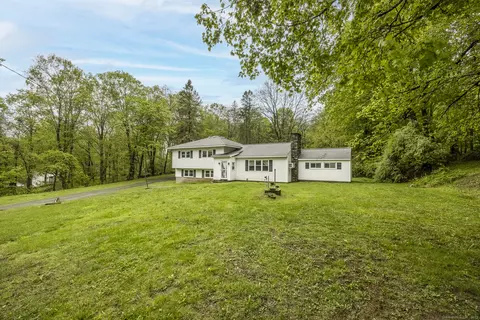 52 Curtis Rd, Bridgewater, CT 06752