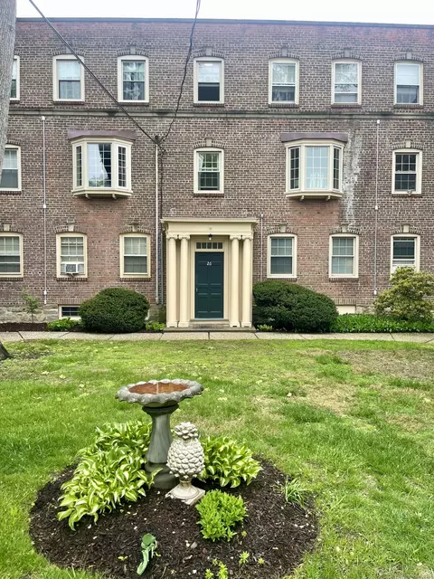 26 Rowsley St #5, Bridgeport, CT 06605