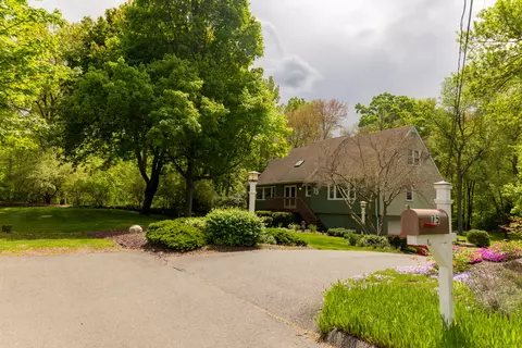 75 Jonathan Dr, Vernon, CT 06066