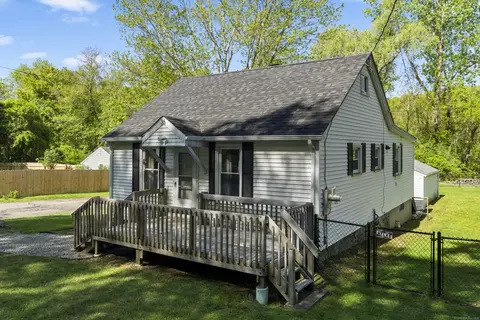 36 Jennings St, Norwich, CT 06360
