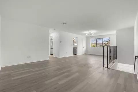 55 Thompson St #13C, East Haven, CT 06513