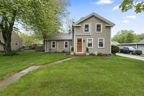 33 Hanover St, Wallingford, CT 06492
