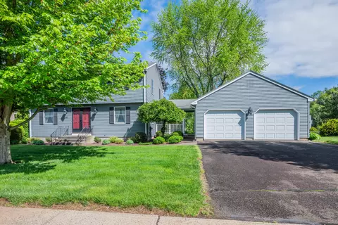 46 Fawn Dr, Berlin, CT 06037