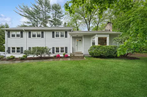 439 Pepper Ridge Rd, Stamford, CT 06905