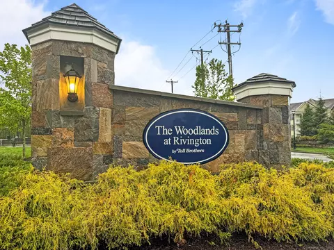 81 Brentwood Cir, Danbury, CT 06810