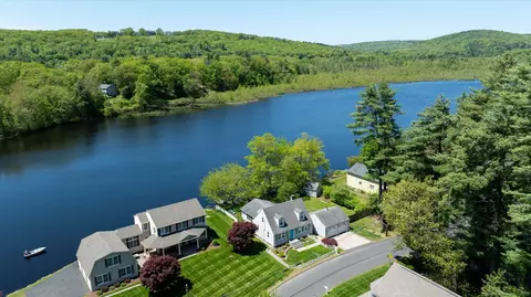 149 Secret Lake Rd, Avon, CT 06001