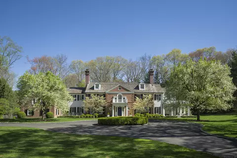 91 4 Winds Ln, New Canaan, CT 06840