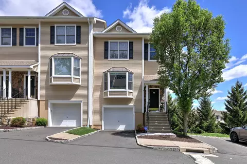 15 Scuppo Rd #1404, Danbury, CT 06811