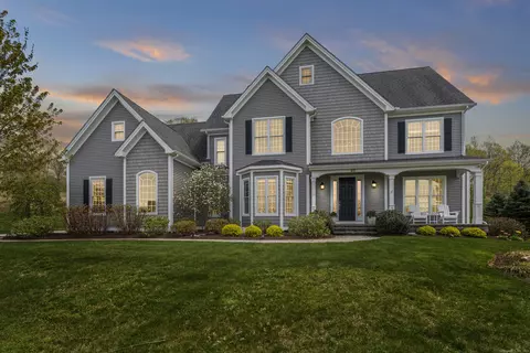 20 Peach Ln, East Lyme, CT 06333