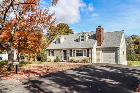 17 Alan Ave, Danbury, CT 06811