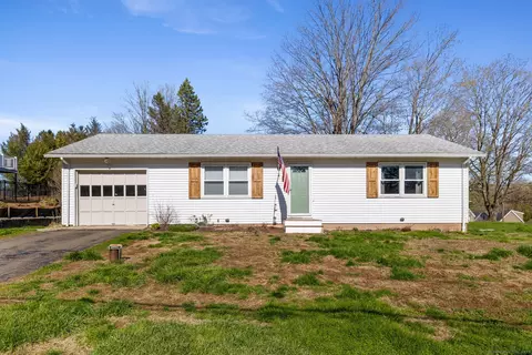 4 Aresco Dr, Rockfall, CT 06481