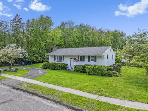 17 Pioneer Dr, Enfield, CT 06082