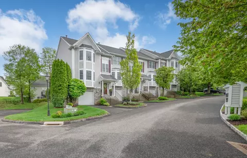 6001 Heartwood Ln #6001, Danbury, CT 06811