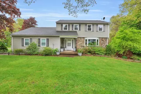 6 Hamilton Dr, Manchester, CT 06042