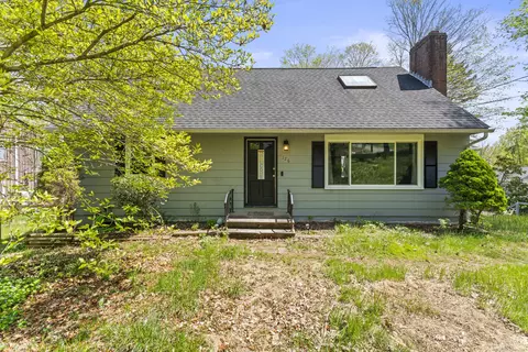 126 Carey Ave, Meriden, CT 06451