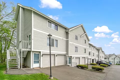 151 Shelter Rock Rd #35, Danbury, CT 06810