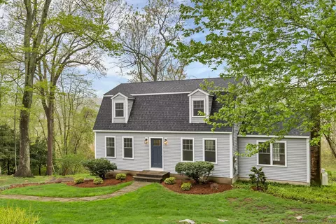 7 Beaver Dam Trl, Old Saybrook, CT 06475