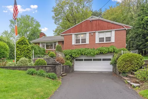 223 Tunxis Ave, Bloomfield, CT 06002