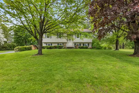 2 Old Orchard Ln, New Milford, CT 06776