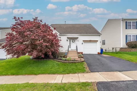 135 Mountain Laurel Way #135, Suffield, CT 06078