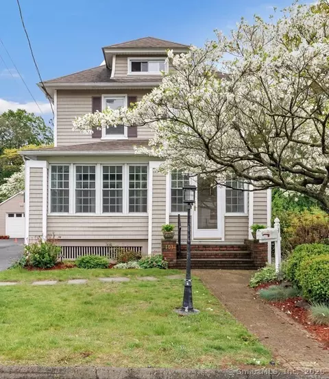 101 Nichols Ter, Stratford, CT 06614