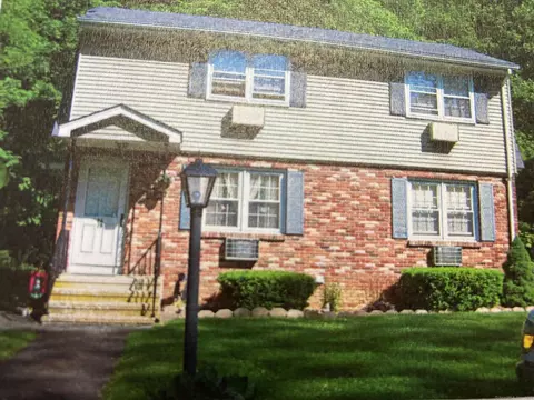 1784 Foxon Rd #2A, North Branford, CT 06471