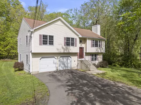 1376 Paradise Ave, Hamden, CT 06514