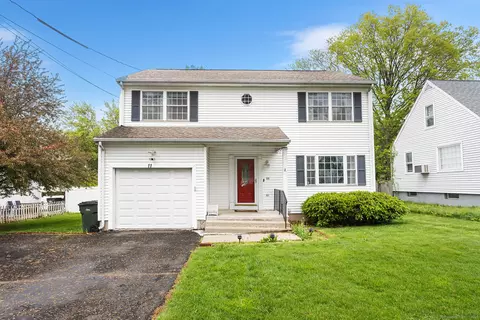 11 Livingston St, Wethersfield, CT 06109