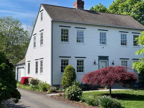 16 North St, Guilford, CT 06437