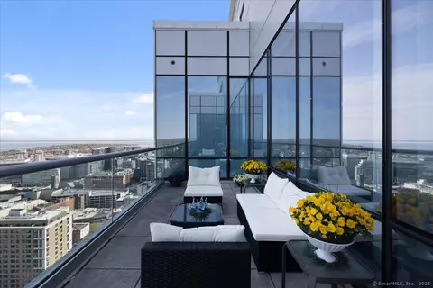 1 Broad St #PH D5, Stamford, CT 06901