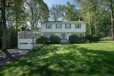 15 Saxon Rd, Madison, CT 06443