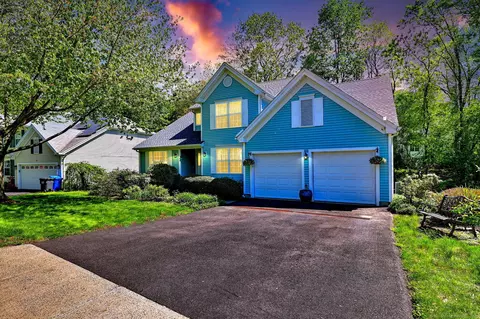 166 Acorn Ln, Milford, CT 06461