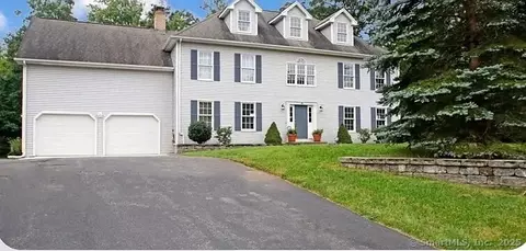 6 Chatterton Woods Woods, Hamden, CT 06518