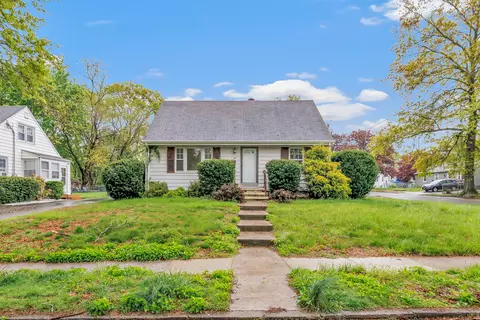 135 Streckfus Rd, Stratford, CT 06614