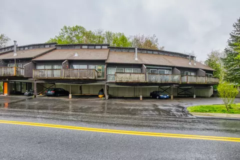 15 Country Squire Dr # D, Cromwell, CT 06416