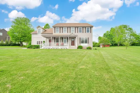 7 Heritage Farm Rd, East Granby, CT 06026