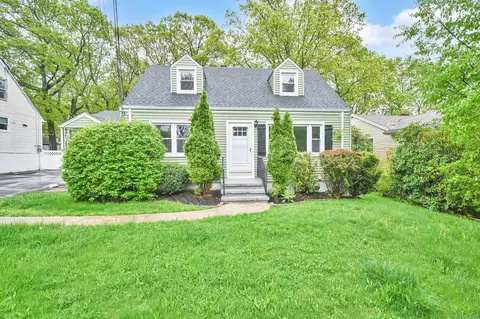 34 Orford Rd, West Haven, CT 06516