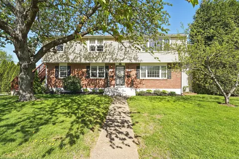 176-178 Wolcott Hill Rd, Wethersfield, CT 06109