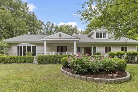 124 Westover Ln, Stamford, CT 06902