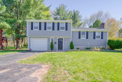 5 Blue Orchard Dr, Middletown, CT 06457