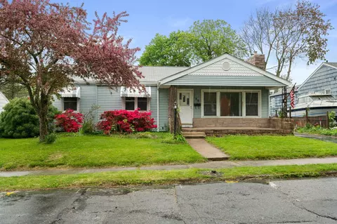 29 Longview St, New London, CT 06320